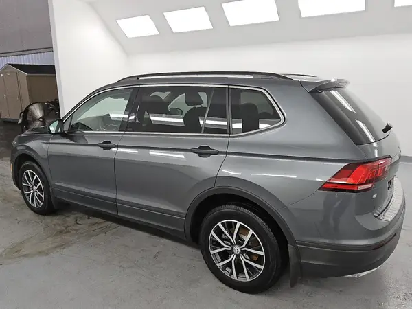 3VV3B7AX0KM191805 2019 VOLKSWAGEN TIGUAN - Image 2