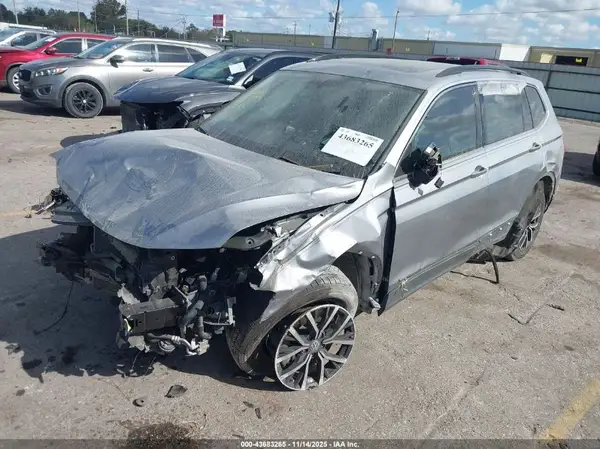 3VV3B7AX0LM002510 2020 VOLKSWAGEN TIGUAN - Image 2
