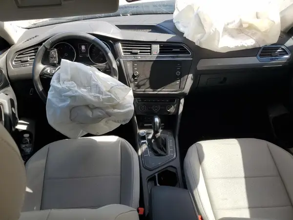 3VV3B7AX0LM040576 2020 VOLKSWAGEN TIGUAN - Image 8