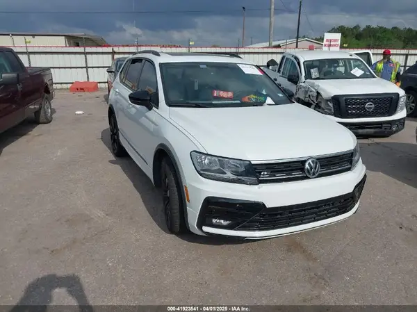 3VV3B7AX0LM061878 2020 VOLKSWAGEN TIGUAN - Image 1