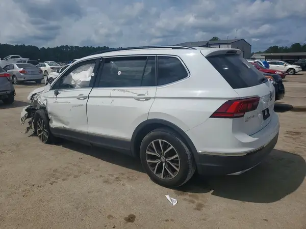 3VV3B7AX0LM080513 2020 VOLKSWAGEN TIGUAN - Image 2