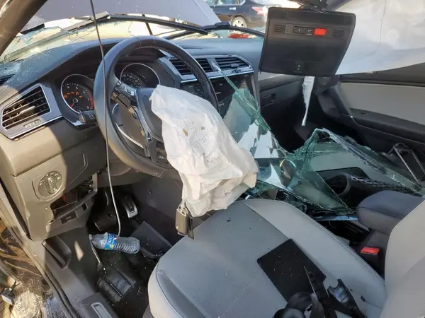 3VV3B7AX0LM167120 2020 VOLKSWAGEN TIGUAN - Image 8
