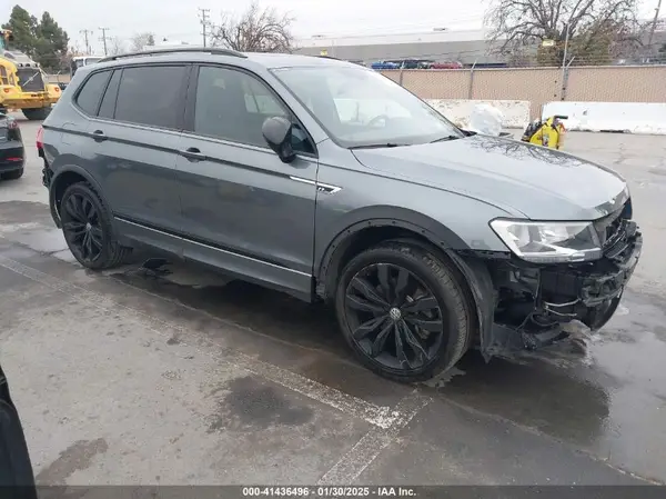 3VV3B7AX0MM007742 2021 VOLKSWAGEN TIGUAN - Image 1