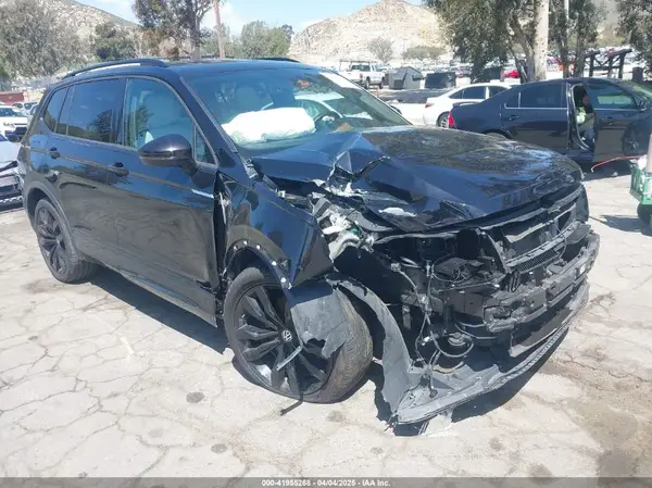 3VV3B7AX0MM015825 2021 VOLKSWAGEN TIGUAN - Image 1
