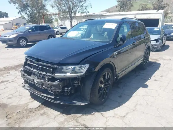 3VV3B7AX0MM015825 2021 VOLKSWAGEN TIGUAN - Image 2