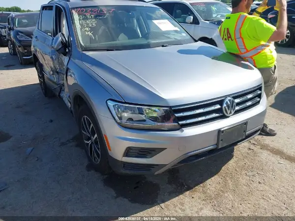 3VV3B7AX0MM026064 2021 VOLKSWAGEN TIGUAN - Image 1