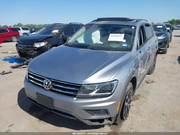 3VV3B7AX0MM026064 2021 VOLKSWAGEN TIGUAN - Image 2