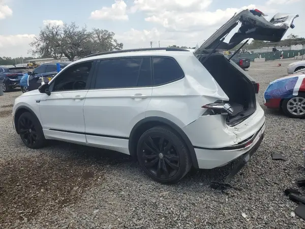3VV3B7AX0MM075443 2021 VOLKSWAGEN TIGUAN - Image 2