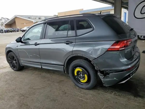 3VV3B7AX0MM091819 2021 VOLKSWAGEN TIGUAN - Image 2