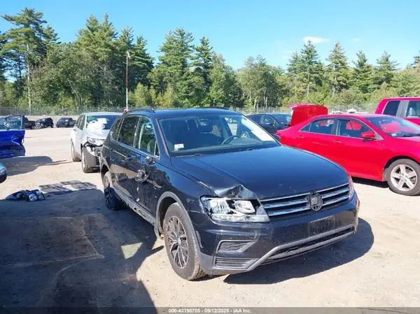 3VV3B7AX0MM118968 2021 VOLKSWAGEN TIGUAN - Image 1