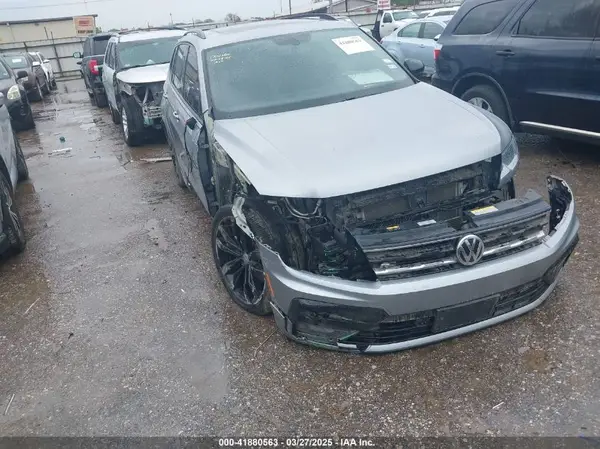 3VV3B7AX0MM119120 2021 VOLKSWAGEN TIGUAN - Image 1