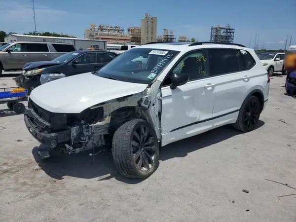 3VV3B7AX0MM137813 2021 VOLKSWAGEN TIGUAN - Image 1