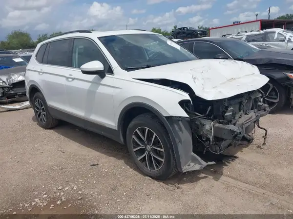 3VV3B7AX0MM144342 2021 VOLKSWAGEN TIGUAN - Image 1