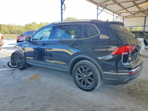 3VV3B7AX0NM044825 2022 VOLKSWAGEN TIGUAN - Image 2