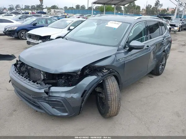 3VV3B7AX0PM130980 2023 VOLKSWAGEN TIGUAN - Image 2