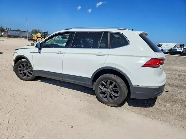 3VV3B7AX0RM031935 2024 VOLKSWAGEN TIGUAN - Image 2