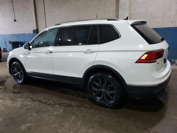 3VV3B7AX0RM042806 2024 VOLKSWAGEN TIGUAN - Image 2