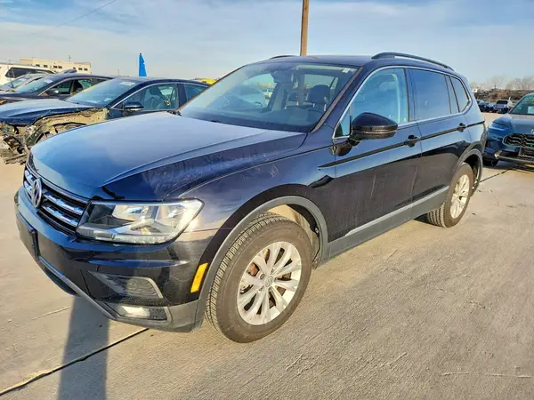 3VV3B7AX1JM011665 2018 VOLKSWAGEN TIGUAN - Image 1