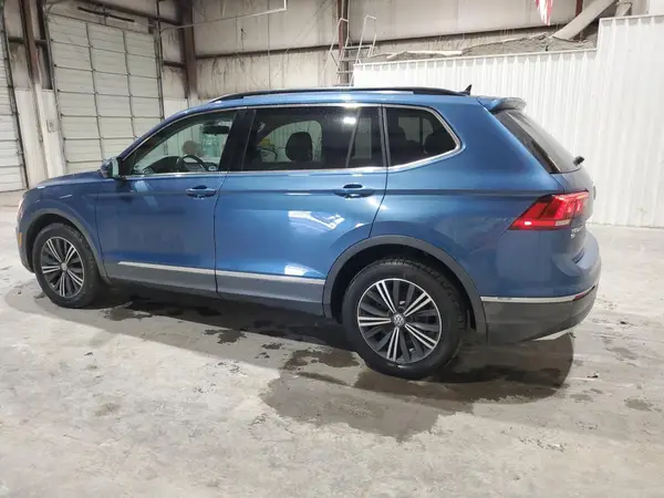 3VV3B7AX1JM028854 2018 VOLKSWAGEN TIGUAN - Image 2