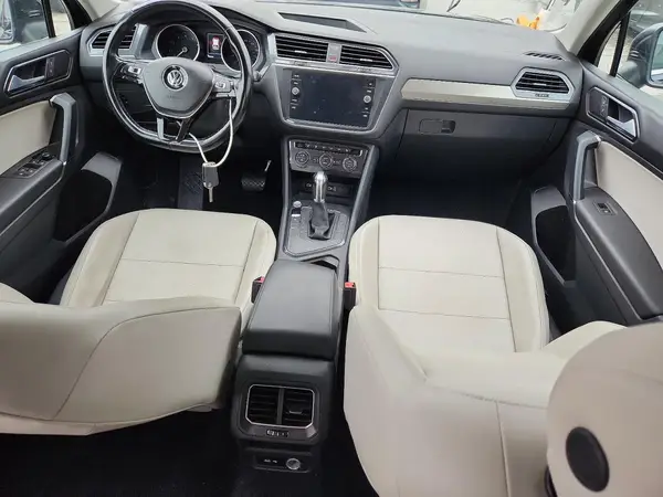 3VV3B7AX1JM033052 2018 VOLKSWAGEN TIGUAN - Image 8