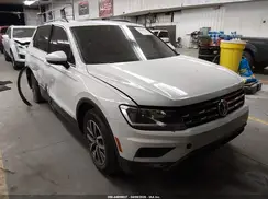 3VV3B7AX1JM033844 2018 VOLKSWAGEN TIGUAN