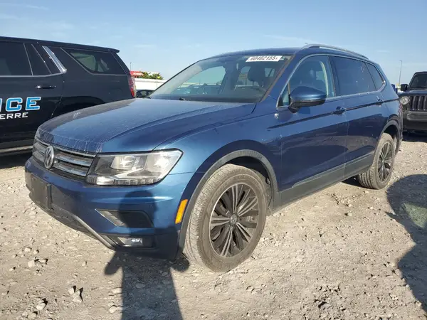 3VV3B7AX1JM034279 2018 VOLKSWAGEN TIGUAN - Image 1