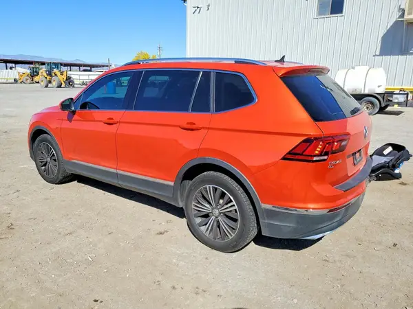 3VV3B7AX1JM038591 2018 VOLKSWAGEN TIGUAN - Image 2