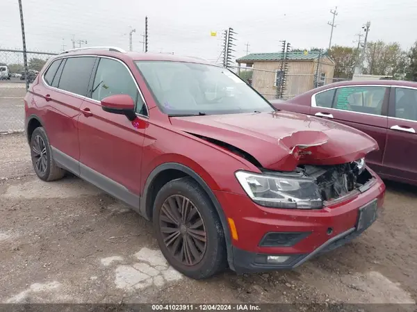 3VV3B7AX1JM044794 2018 VOLKSWAGEN TIGUAN - Image 1