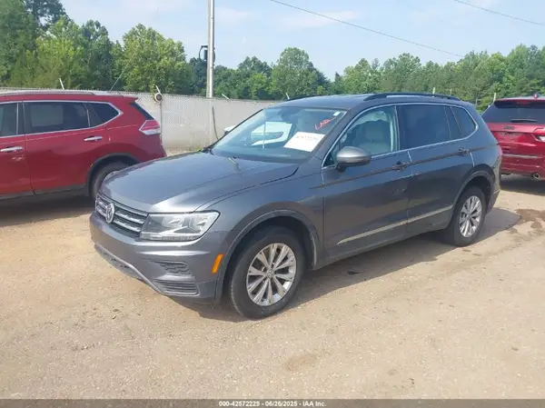 3VV3B7AX1JM045203 2018 VOLKSWAGEN TIGUAN - Image 2
