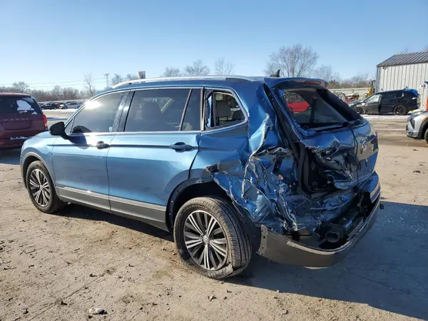 3VV3B7AX1JM050952 2018 VOLKSWAGEN TIGUAN - Image 2
