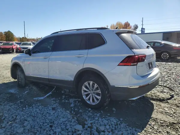 3VV3B7AX1JM051888 2018 VOLKSWAGEN TIGUAN - Image 2