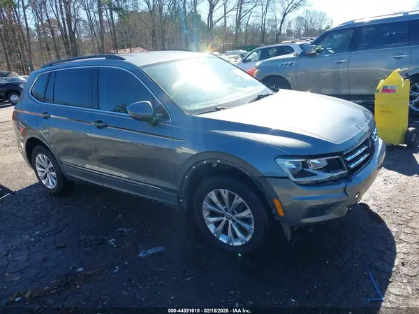 3VV3B7AX1JM054435 2018 VOLKSWAGEN TIGUAN - Image 1