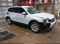 3VV3B7AX1JM067427 2018 VOLKSWAGEN TIGUAN