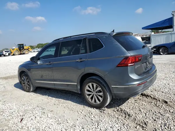 3VV3B7AX1JM082512 2018 VOLKSWAGEN TIGUAN - Image 2