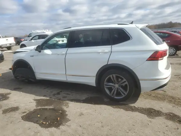 3VV3B7AX1JM149934 2018 VOLKSWAGEN TIGUAN - Image 2
