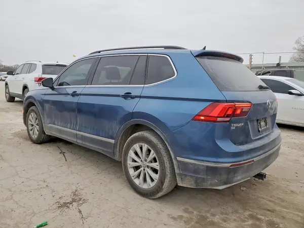 3VV3B7AX1JM151392 2018 VOLKSWAGEN TIGUAN - Image 2
