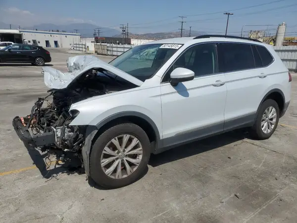 3VV3B7AX1JM151778 2018 VOLKSWAGEN TIGUAN - Image 1