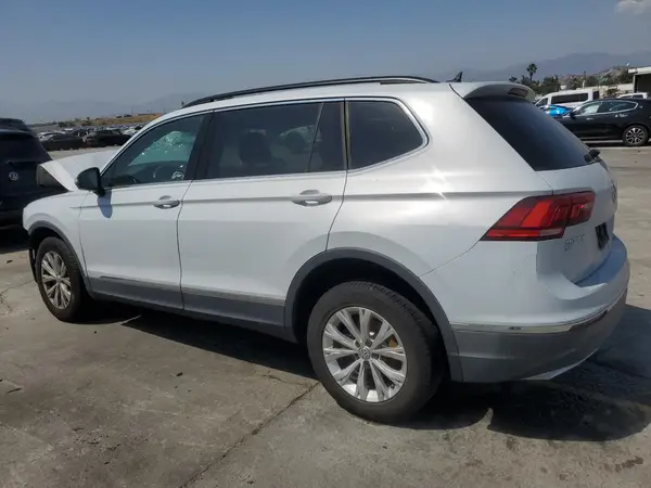 3VV3B7AX1JM151778 2018 VOLKSWAGEN TIGUAN - Image 2