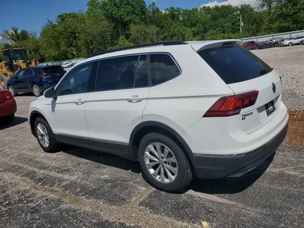 3VV3B7AX1JM159718 2018 VOLKSWAGEN TIGUAN - Image 2