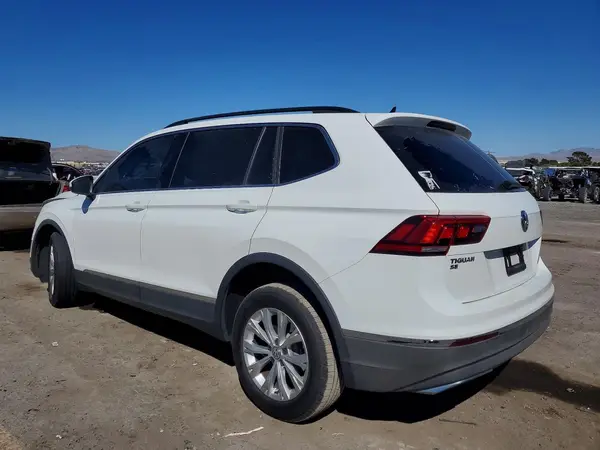3VV3B7AX1JM169410 2018 VOLKSWAGEN TIGUAN - Image 2