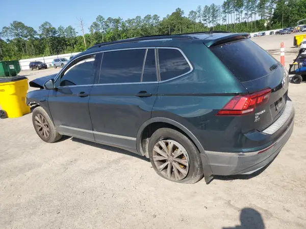 3VV3B7AX1JM181802 2018 VOLKSWAGEN TIGUAN - Image 2
