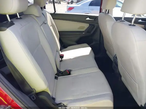 3VV3B7AX1JM214734 2018 VOLKSWAGEN TIGUAN - Image 8