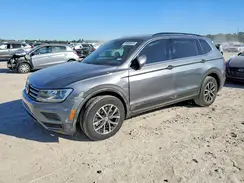 3VV3B7AX1KM029813 2019 VOLKSWAGEN TIGUAN