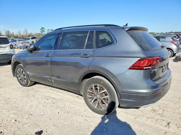3VV3B7AX1KM029813 2019 VOLKSWAGEN TIGUAN - Image 2