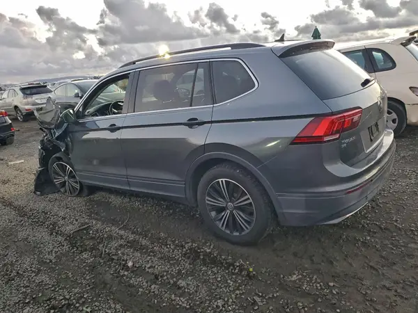 3VV3B7AX1KM040214 2019 VOLKSWAGEN TIGUAN - Image 2