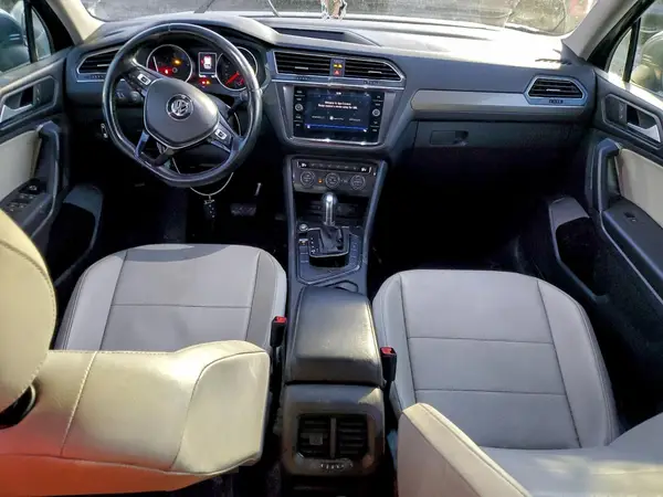 3VV3B7AX1KM040214 2019 VOLKSWAGEN TIGUAN - Image 8