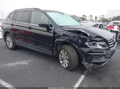 3VV3B7AX1KM063864 2019 VOLKSWAGEN TIGUAN