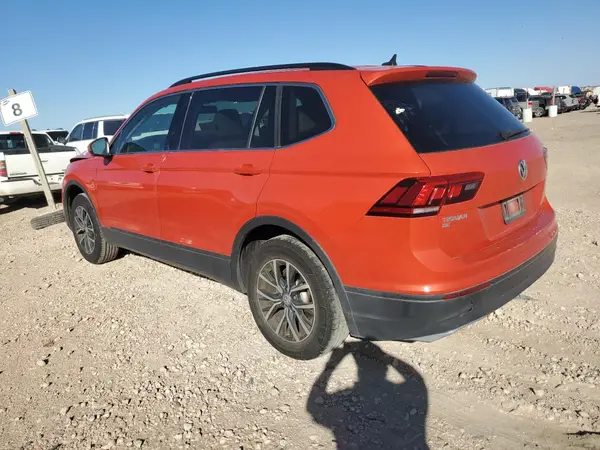 3VV3B7AX1KM131371 2019 VOLKSWAGEN TIGUAN - Image 2
