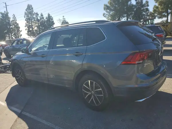 3VV3B7AX1KM140135 2019 VOLKSWAGEN TIGUAN - Image 2