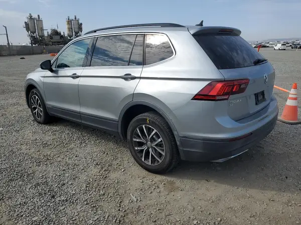 3VV3B7AX1KM164080 2019 VOLKSWAGEN TIGUAN - Image 2